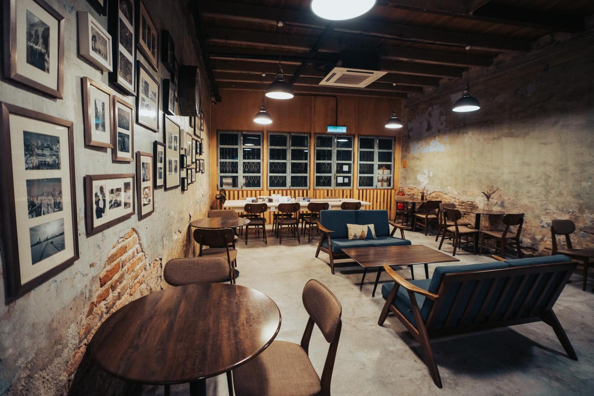 De Cafe & Rest House ايبوه المظهر الخارجي الصورة