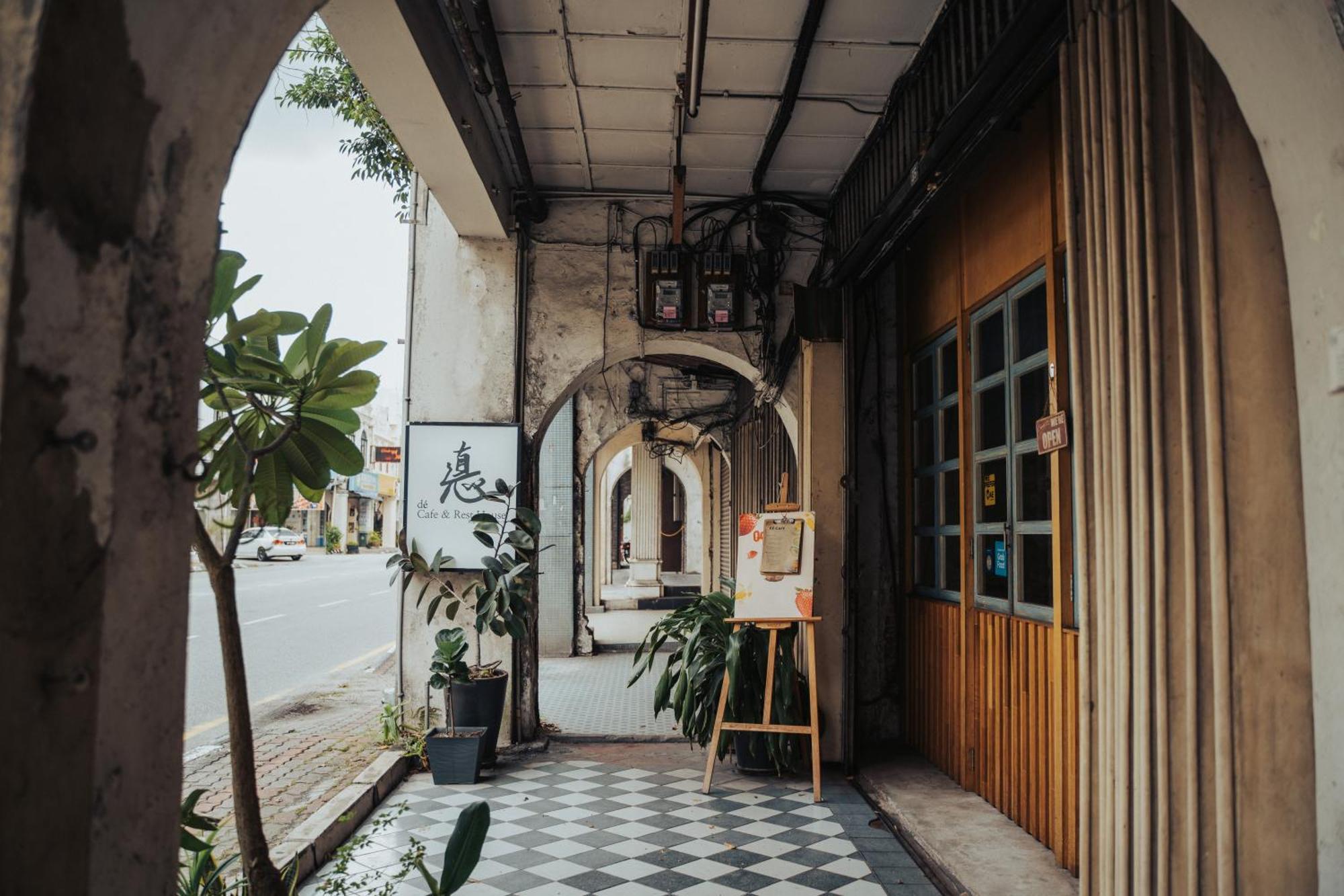 De Cafe & Rest House ايبوه المظهر الخارجي الصورة