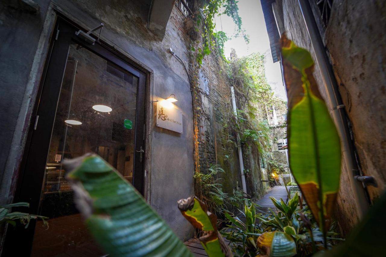 De Cafe & Rest House ايبوه المظهر الخارجي الصورة